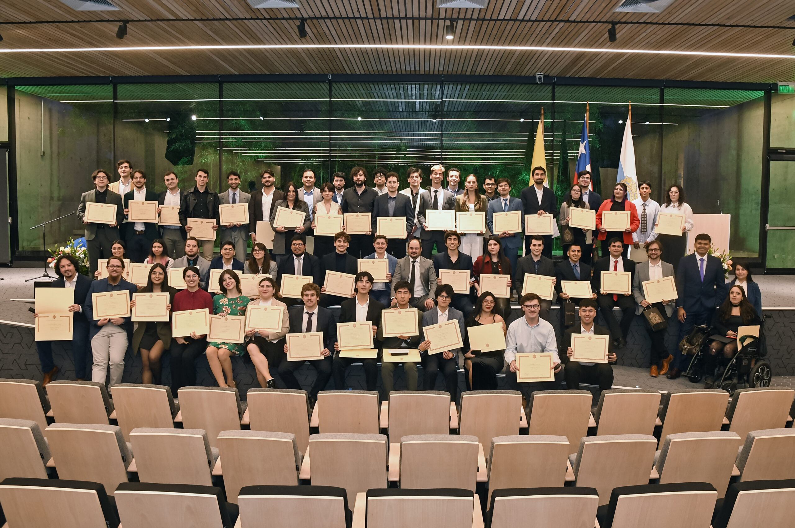 Facultad de Física celebra la Ceremonia de Graduación de la promoción 2024